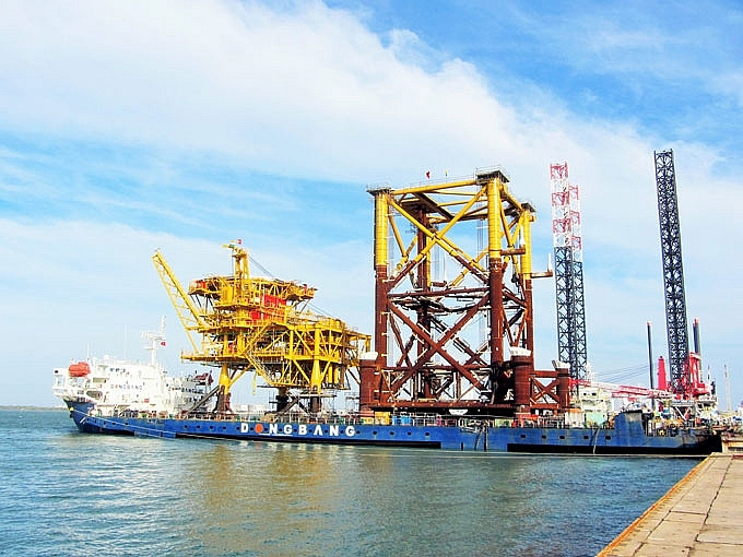 Khối thượng tầng và chân đế giàn B12-13 (1 trong 5 giàn của Dự án Daman) đã hạ thủy thành công tại Công trường PTSC M&C và bàn giao cho Chủ đầu tư ONGC. Khối thượng tầng và chân đế giàn B12-13 (1 trong 5 giàn của Dự án Daman) đã hạ thủy thành công tại Công trường PTSC M&C và bàn giao cho Chủ đầu tư ONGC.