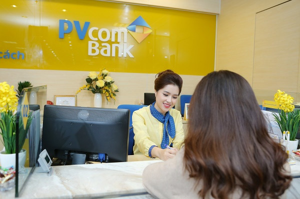 PVcomBank dành 2.000 quà tặng ngay cho các khách hàng nữ tới gửi tiết kiệm trong 3 ngày từ ngày 8 đến 10/3/2018 với thông điệp “Trao quà tặng, gửi yêu thương”. PVcomBank dành 2.000 quà tặng ngay cho các khách hàng nữ tới gửi tiết kiệm trong 3 ngày từ ngày 8 đến 10/3/2018 với thông điệp “Trao quà tặng, gửi yêu thương”.