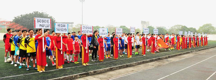 Giải đấu có sự tham gia của 16 đội bóng là các đơn vị trực thuộc Bộ Xây dựng và đối tác của Báo Xây dựng. Giải đấu có sự tham gia của 16 đội bóng là các đơn vị trực thuộc Bộ Xây dựng và đối tác của Báo Xây dựng.