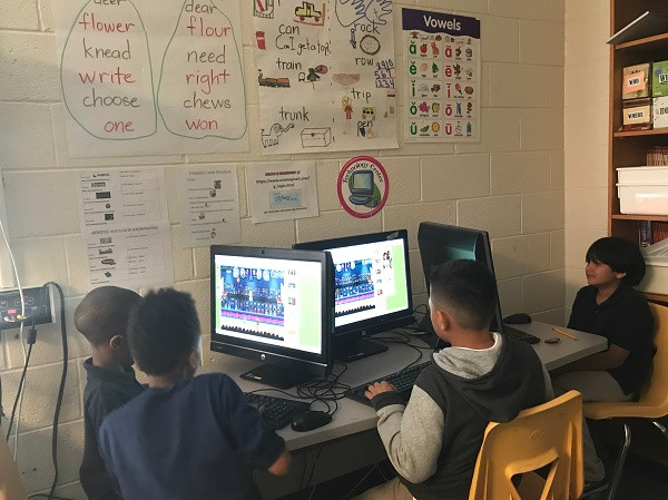 Công nghệ giúp ích cho trẻ nhiều trong học tập, tuy nhiên, các bậc phụ huynh cần hướng dẫn trẻ sử dụng một cách hiệu quả. Công nghệ giúp ích cho trẻ nhiều trong học tập, tuy nhiên, các bậc phụ huynh cần hướng dẫn trẻ sử dụng một cách hiệu quả.