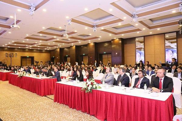 Toàn cảnh hội nghị.