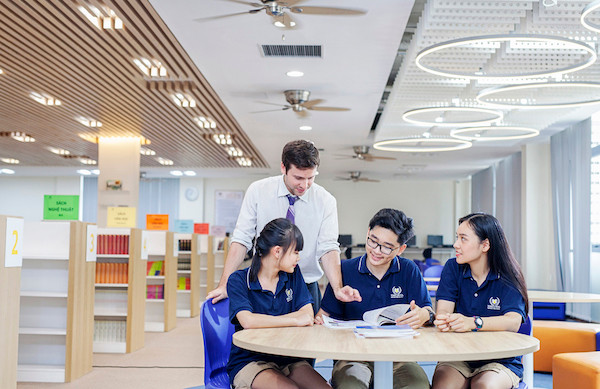 Vinschool công bố Chương trình học bổng toàn phần IGCSE - Cambridge ảnh 1
