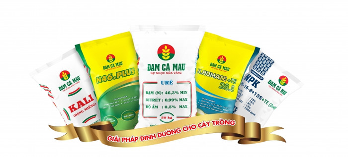Bộ sản phẩm dinh dưỡng mang thương hiệu Đạm Cà Mau đã đến tay bà con