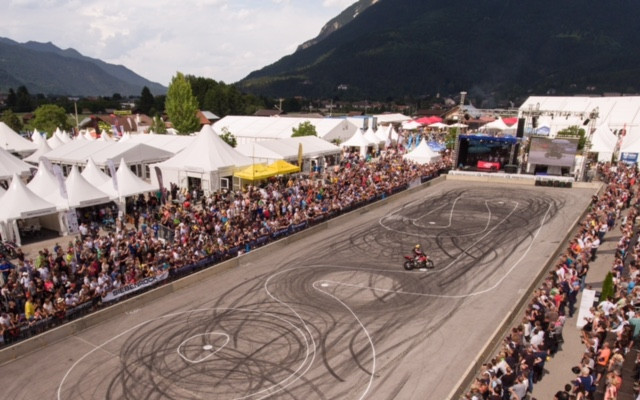 Hình ảnh BMW Motorrad Days tại Garmisch-Partenkirchen (Đức) Hình ảnh BMW Motorrad Days tại Garmisch-Partenkirchen (Đức)