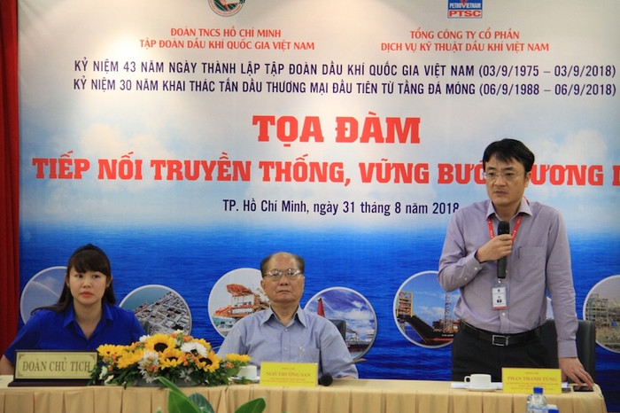 Ông Ngô Thường San - Chủ tịch Hội Dầu khí Việt Nam, bà Vũ Thị Thu Hương - Bí thư Đoàn Tập đoàn và ông Phan Thanh Tùng – Chủ tịch Hội đồng quản trị PTSC đồng chủ trì buổi Toạ đàm Ông Ngô Thường San - Chủ tịch Hội Dầu khí Việt Nam, bà Vũ Thị Thu Hương - Bí thư Đoàn Tập đoàn và ông Phan Thanh Tùng – Chủ tịch Hội đồng quản trị PTSC đồng chủ trì buổi Toạ đàm