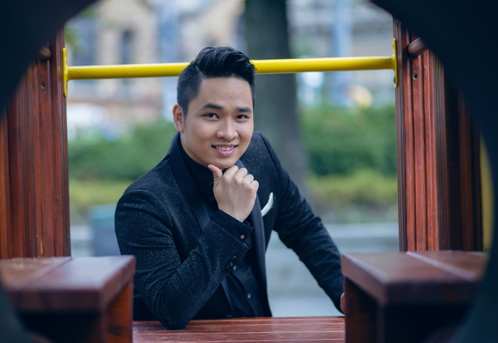 Nghệ sĩ Ninh Đức Hoàng Long