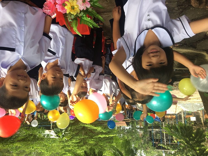 Các em háo hức đón chào năm học mới