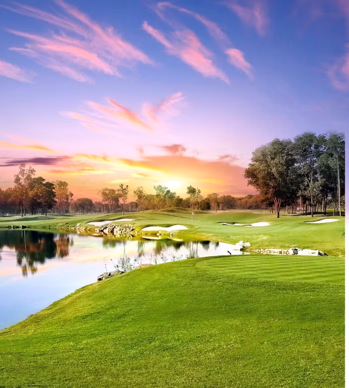 Sân golf là nơi lý tưởng để hòa mình cùng thiên nhiên