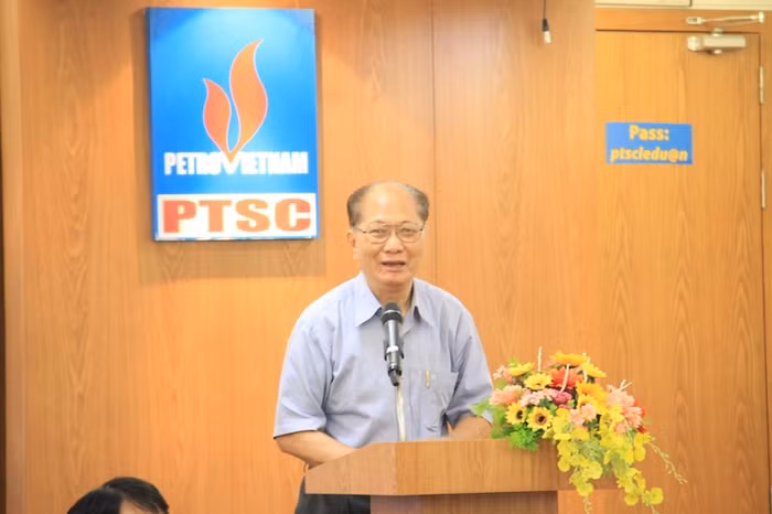 Ông Ngô Thường San - Chủ tịch Hội Dầu khí Việt Nam điểm lại quá trình tìm dầu trong đá móng cách đây 30 năm