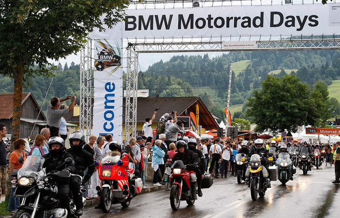 Hình ảnh BMW Motorrad Days tại Garmisch-Partenkirchen (Đức) Hình ảnh BMW Motorrad Days tại Garmisch-Partenkirchen (Đức)