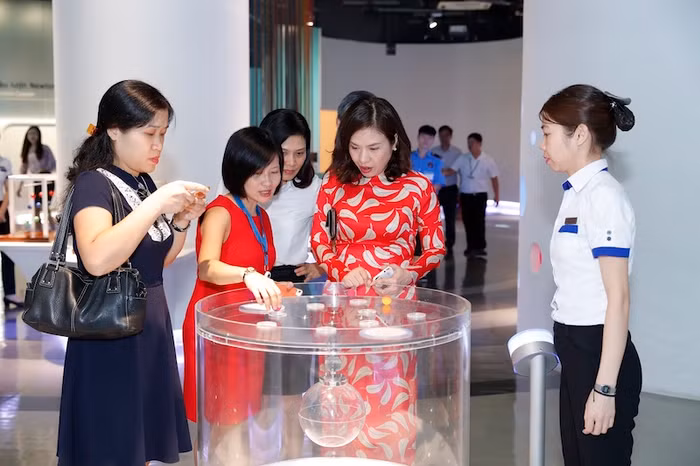 Đại diện Panasonic Risupia Việt Nam giới thiệu các hoạt động vui chơi – khám phá khoa học của trung tâm Đại diện Panasonic Risupia Việt Nam giới thiệu các hoạt động vui chơi – khám phá khoa học của trung tâm