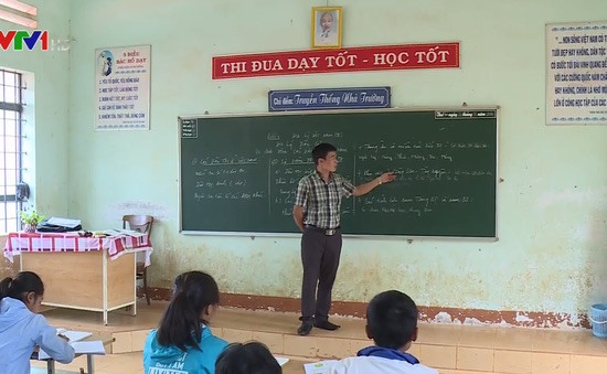 Chuẩn giáo viên lại mang tính hình thức? Ảnh minh hoạ: VTV Chuẩn giáo viên lại mang tính hình thức? Ảnh minh hoạ: VTV