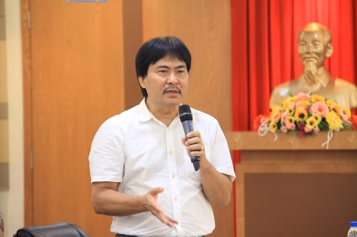 Ông Nguyễn Hùng Dũng – Thành viên Hội đồng thành viên PVN phát biểu tại Toạ đàm