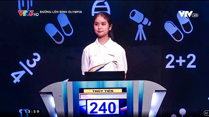 Tiên tham gia cuộc thi Đường lên đỉnh Olympia. Ảnh: VTV Tiên tham gia cuộc thi Đường lên đỉnh Olympia. Ảnh: VTV
