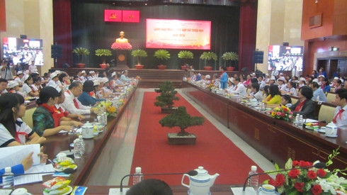 Quang cảnh buổi gặp gỡ thanh thiếu nhi ngày đầu năm của lãnh đạo TP.HCM (ảnh: P.L) Quang cảnh buổi gặp gỡ thanh thiếu nhi ngày đầu năm của lãnh đạo TP.HCM (ảnh: P.L)