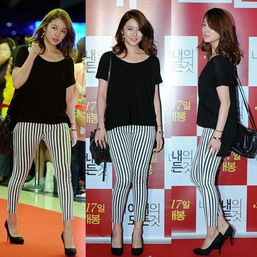 Công dụng "kéo dài chân" và mang tới vẻ ngoài thời thượng đã khiến cho quần kẻ sọc được rất nhiều ngôi sao yêu thích, trong đó có cả Yoon Eun Hye. Công dụng "kéo dài chân" và mang tới vẻ ngoài thời thượng đã khiến cho quần kẻ sọc được rất nhiều ngôi sao yêu thích, trong đó có cả Yoon Eun Hye.