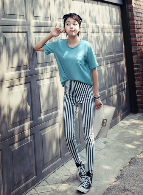 Trông cô ấy thật khỏe khoắn, năng động. Trông cô ấy thật khỏe khoắn, năng động.