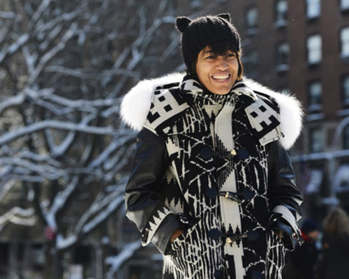 Trắng và đen kết hợp với nhau luôn có đủ mãnh lực làm say mê các quý cô yêu chuộng sự tinh tế và nhã nhặn