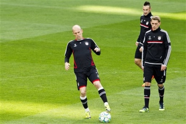 Arjen Robben có chuyến trở lại mái nhà xưa Arjen Robben có chuyến trở lại mái nhà xưa