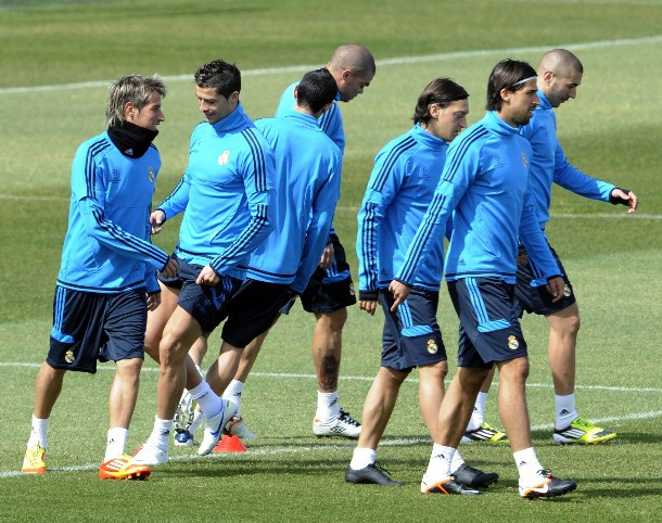 Sự tự tin thể hiện rõ trên khuôn mặt của các cầu thủ Real Sự tự tin thể hiện rõ trên khuôn mặt của các cầu thủ Real