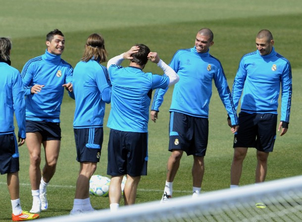 Sự tự tin thể hiện rõ trên khuôn mặt của các cầu thủ Real Sự tự tin thể hiện rõ trên khuôn mặt của các cầu thủ Real