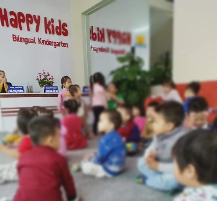 Hiệu trưởng Hà Thị Thắm trong giờ làm việc (Ảnh: Facebook nhà trường) Hiệu trưởng Hà Thị Thắm trong giờ làm việc (Ảnh: Facebook nhà trường)