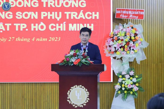 Tiến sĩ Lê Trường Sơn được công nhận giữ chức Hiệu trưởng Trường Đại học Luật Thành phố Hồ Chí Minh (ảnh: hcmlaw) Tiến sĩ Lê Trường Sơn được công nhận giữ chức Hiệu trưởng Trường Đại học Luật Thành phố Hồ Chí Minh (ảnh: hcmlaw)