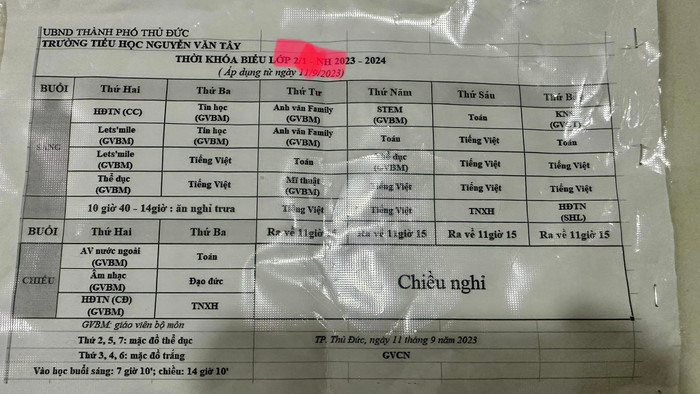 Thời khóa biểu của học sinh lớp 2 Trường tiểu học Nguyễn Văn Tây (ảnh: PHCC)