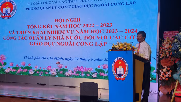Ông Nguyễn Văn Hiếu - Giám đốc Sở Giáo dục và Đào tạo Thành phố Hồ Chí Minh phát biểu chỉ đạo tại hội nghị (ảnh: V.D)