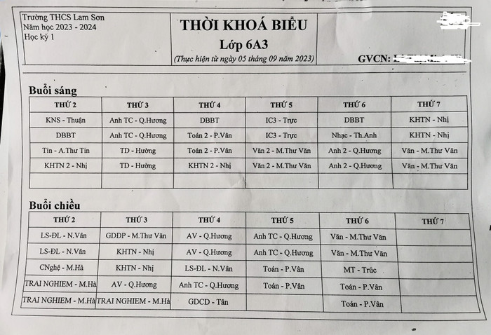 Thời khóa biểu lớp 6A3 của Trường trung học cơ sở Lam Sơn, Quận 6, Thành phố Hồ Chí Minh. Chú thích: Văn 2, Toán 2, KHTN 2, số 2 là để phân biệt môn học buổi 2 các môn này với tiết học chính khóa trong chương trình.(ảnh minh họa: V.D) Thời khóa biểu lớp 6A3 của Trường trung học cơ sở Lam Sơn, Quận 6, Thành phố Hồ Chí Minh. Chú thích: Văn 2, Toán 2, KHTN 2, số 2 là để phân biệt môn học buổi 2 các môn này với tiết học chính khóa trong chương trình.(ảnh minh họa: V.D)