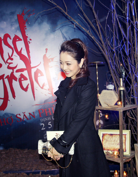 Có thể nói năm 2012 là năm thành công của jenni trên con đường sự nghiệp khi cô vẫn là cái tên sáng giá của showbiz và thành công hơn khi đã tìm được bến đỗ mới cho cuộc đời mình bên doanh nhân Đức Hải. Có thể nói năm 2012 là năm thành công của jenni trên con đường sự nghiệp khi cô vẫn là cái tên sáng giá của showbiz và thành công hơn khi đã tìm được bến đỗ mới cho cuộc đời mình bên doanh nhân Đức Hải.