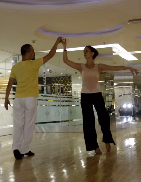 Góp mặt trong một chương trình khiêu vũ, Đức Hùng nói anh khá run, vì vậy đã tập luyện rất chăm chỉ để có thể làm hài lòng khán giả.