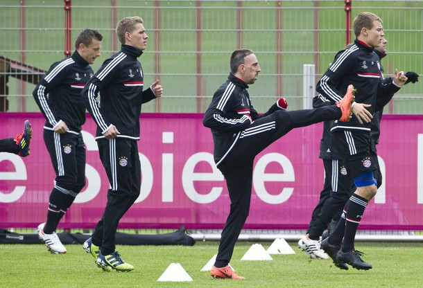 Sự căng thẳng thể hiện rõ trên khuôn mặt của các cầu thủ Bayern Sự căng thẳng thể hiện rõ trên khuôn mặt của các cầu thủ Bayern