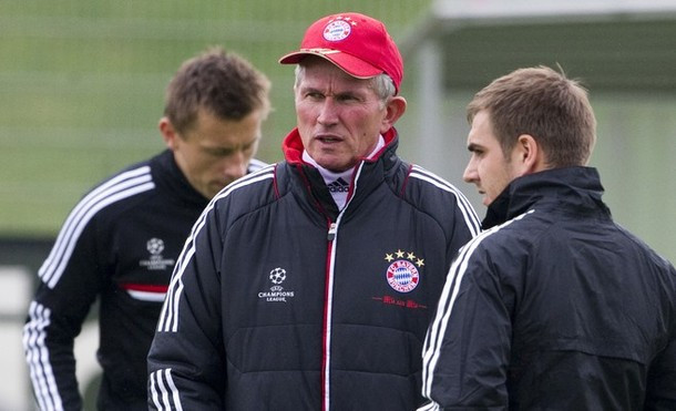 HLV Jupp Henyckes và đội trưởng Philipp Lahm HLV Jupp Henyckes và đội trưởng Philipp Lahm