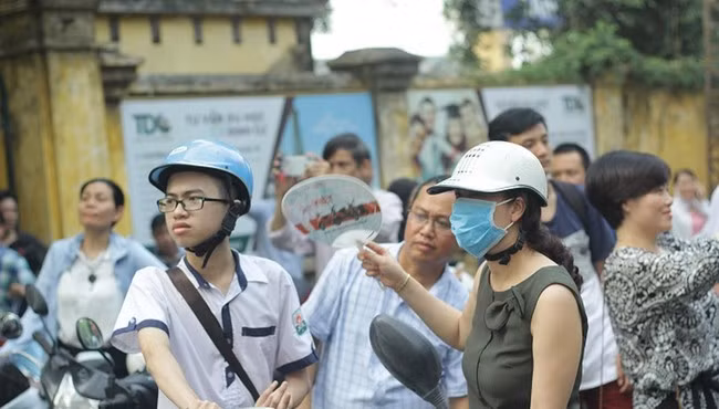 Bộ giáo dục và đào tạo nên lắng nghe ý kiến, tâm tư, nguyện vọng của phụ huynh và học sinh (Ảnh:V.N)