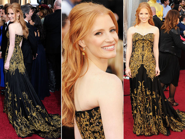 Chiếc váy mà người đẹp Việt diện cùng nằm trong bộ sưu tập với chiếc váy mà nữ diễn viên Hollywood - Jessica Chastain từng mặc trong lễ trao giải Oscar 2012. Chiếc váy mà người đẹp Việt diện cùng nằm trong bộ sưu tập với chiếc váy mà nữ diễn viên Hollywood - Jessica Chastain từng mặc trong lễ trao giải Oscar 2012.