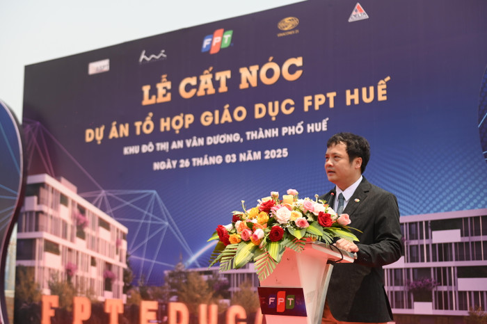 Anh 4_Cat noc To hop giao duc FPT tai Hue.JPG