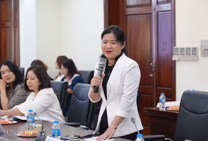4. IPAM_USSH_Chuyen doi nghe nghiep (10).jpg