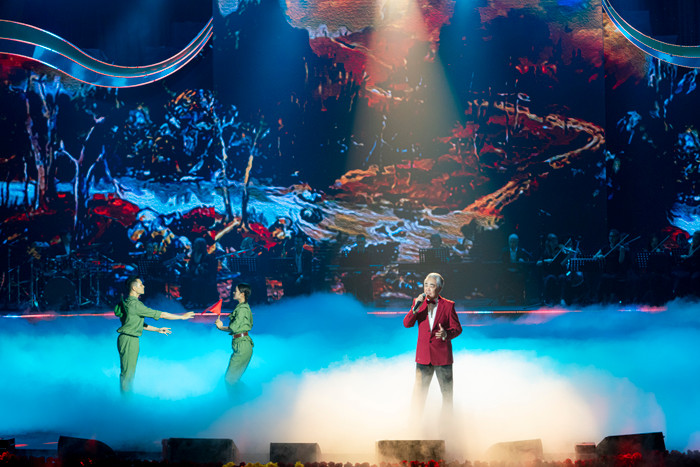 Ảnh 4-Chương trình nghệ thuật “Đảng trong mùa xuân đại thắng” tại Đà Nẵng.jpg