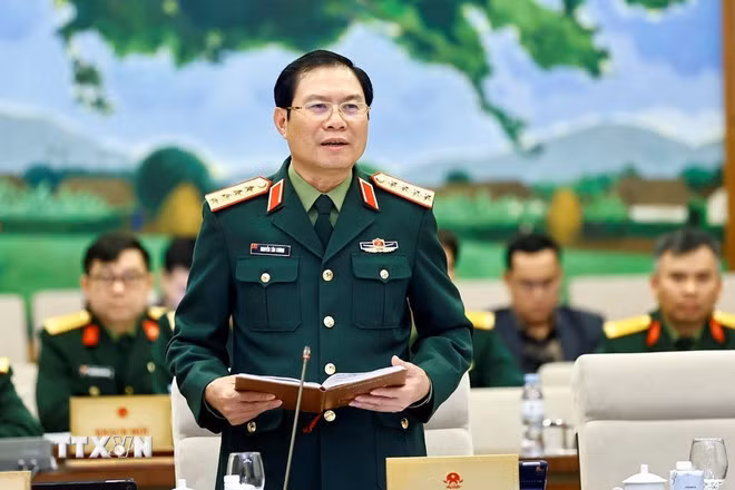 Đại tướng Nguyễn Tân Cương, Tổng Tham mưu trưởng Quân đội nhân dân Việt Nam, Thứ trưởng Bộ Quốc phòng phát biểu. (Ảnh: Doãn Tấn/TTXVN)