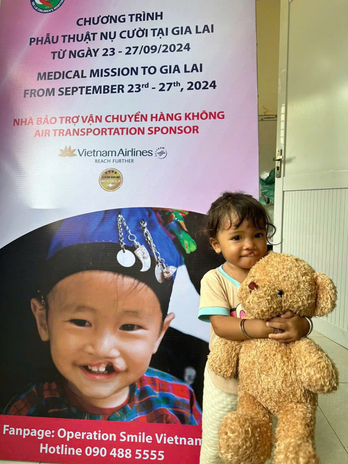 Vai trò của Vietnam Airlines không chỉ là vận chuyển hành khách mà còn là kết nối các nguồn lực để giải quyết các vấn đề xã hội, đặc biệt trong lĩnh vực y tế và giáo dục.jpg