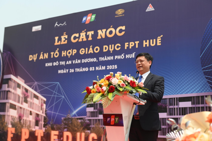 Anh 3_Cat noc To hop giao duc FPT tai Hue.JPG