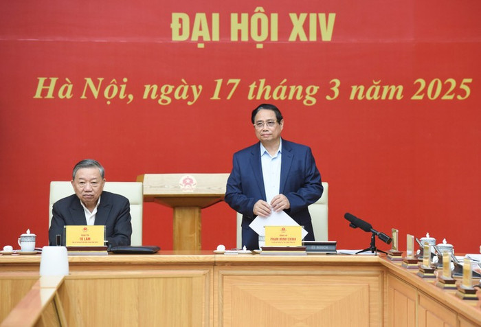 Thủ tướng Phạm Minh Chính - Trưởng Tiểu ban Kinh tế-Xã hội phát biểu ý kiến tại cuộc làm việc. (Ảnh: Trần Hải) Thủ tướng Phạm Minh Chính - Trưởng Tiểu ban Kinh tế-Xã hội phát biểu ý kiến tại cuộc làm việc. (Ảnh: Trần Hải)