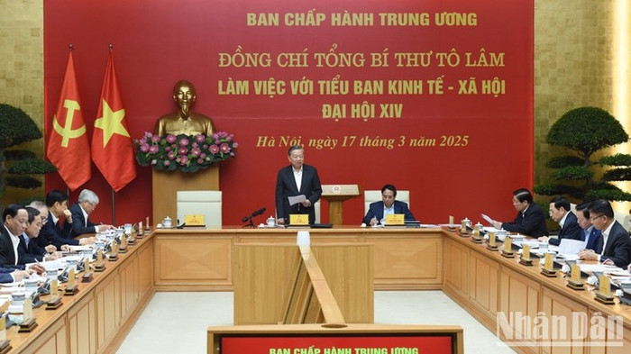 Quang cảnh buổi làm việc. (Ảnh: Trần Hải) Quang cảnh buổi làm việc. (Ảnh: Trần Hải)