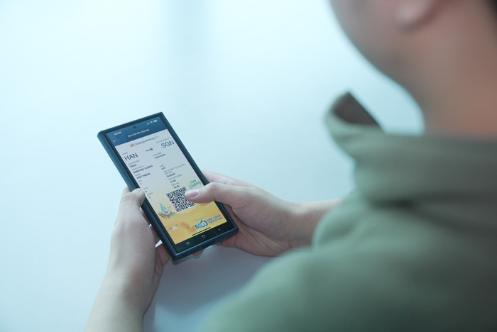 Ảnh 4 - Từ tháng 03_2025, hãng chính thức triển khai mẫu thẻ lên máy bay (Boarding pass) mới với thiết kế hiện đại, mang dấu ấn riêng biệt cho từng hành khách.JPG