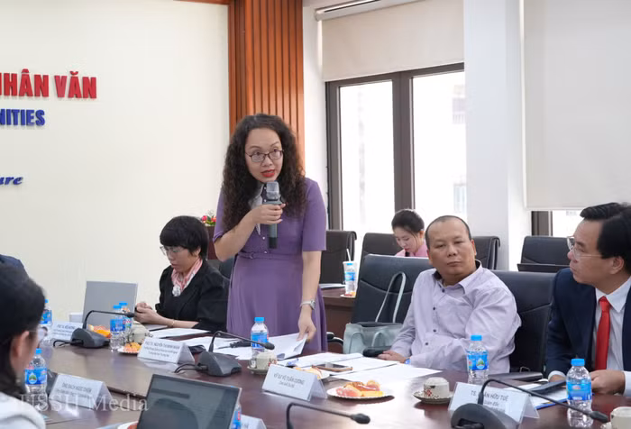 9. IPAM_USSH_Chuyen doi nghe nghiep (22).jpg