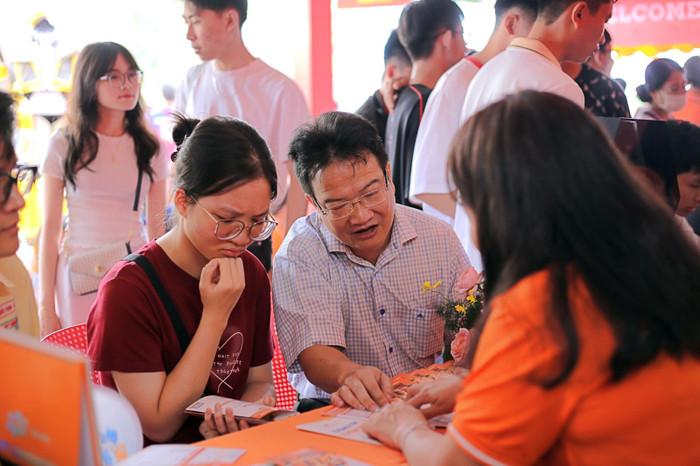 Xác định năng lực học tập của con một cách chính xác, khách quan trong bức tranh tổng thể là mong mỏi của nhiều bậc phụ huynh.