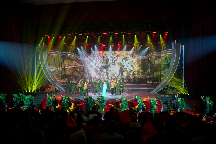 Ảnh 6-Chương trình nghệ thuật “Đảng trong mùa xuân đại thắng” tại Đà Nẵng.jpg.jpg