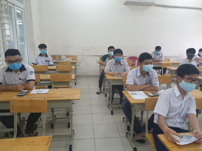 Học sinh Thành phố Hồ Chí Minh tham dự một kỳ thi tốt nghiệp trung học phổ thông (ảnh minh họa: P.L) Học sinh Thành phố Hồ Chí Minh tham dự một kỳ thi tốt nghiệp trung học phổ thông (ảnh minh họa: P.L)