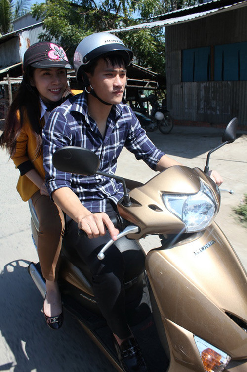 Thủy Tiên và Công Vinh sẽ tổ chức đám cưới vào năm 2013. Thủy Tiên và Công Vinh sẽ tổ chức đám cưới vào năm 2013.